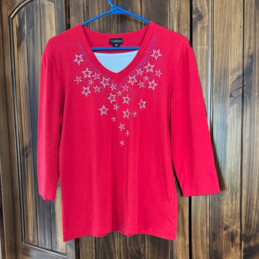 Liz Claiborne Women's Red V-Neck 3/4 Sleeve Top with Star Embellishments